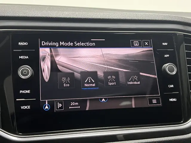 Volkswagen T-Roc 1.5 TSI Sport 2021 Benzine 34