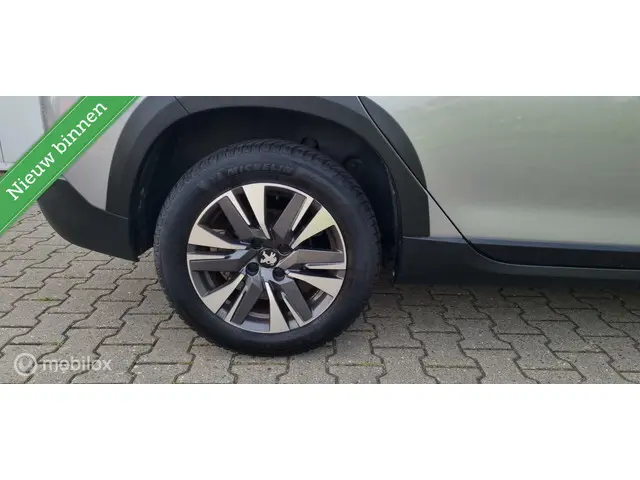 Peugeot 2008 3