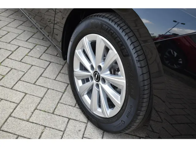 Opel Astra 1.2 Turbo Business Edition 2025 Benzine 10