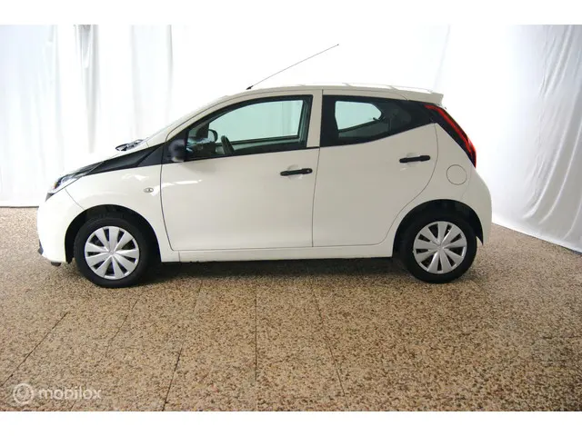 Toyota Aygo 1.0 VVT-i x 2020 Benzine 3