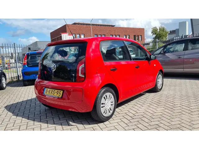 Volkswagen up! 1.0 move up! 2013 Benzine 5