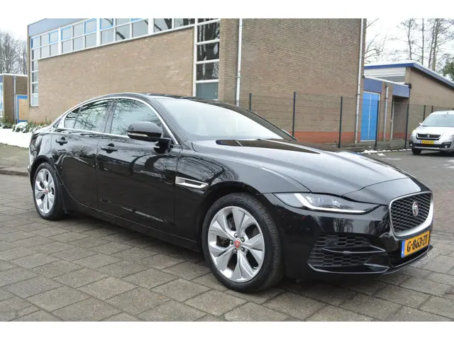 Jaguar XE 2.0 P250 SE 2020 Benzine 6