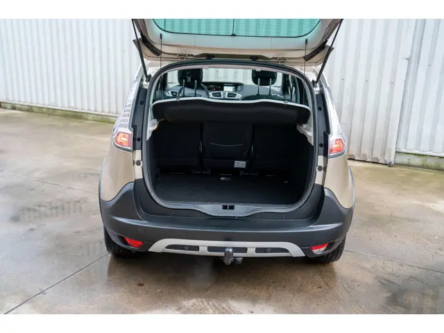 Renault Scénic Xmod 1.2 TCe Bose 2013 Benzine 18