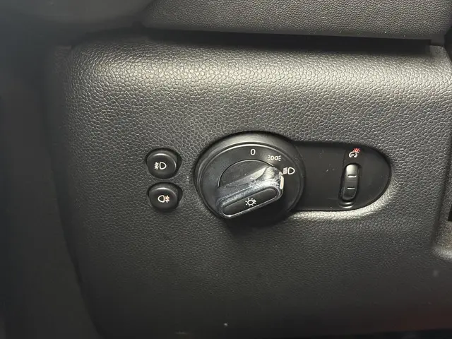 MINI One Mini 1.5 Chili Business 2018 Benzine 19