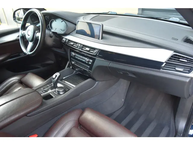 BMW X6 xDrive30d High Executive 2017 Diesel 13
