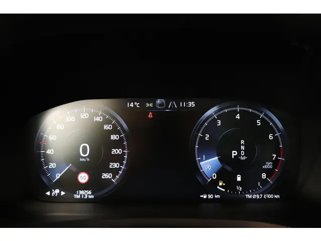 Volvo V60 2.0 B4 R-Design 2021 Benzine 4