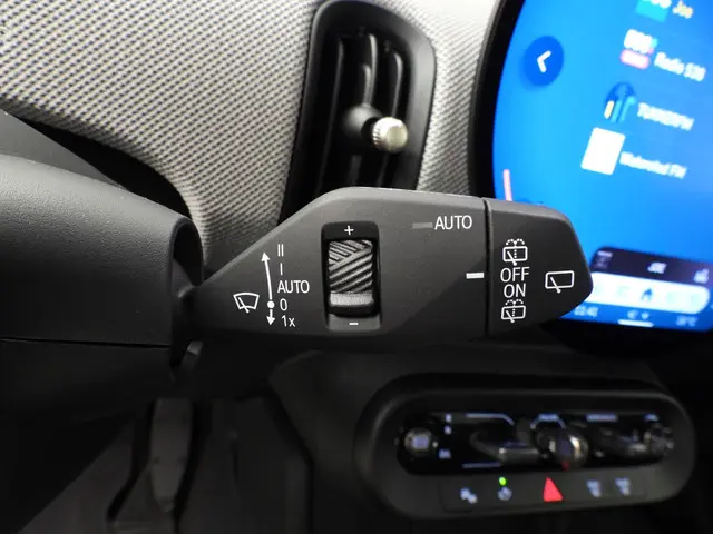MINI 5-Deurs Cooper C 2024 Benzine 38