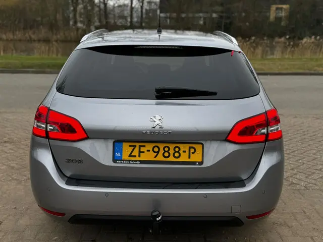 Peugeot 308 SW 1.2 PureTech Allure 2019 Benzine 3