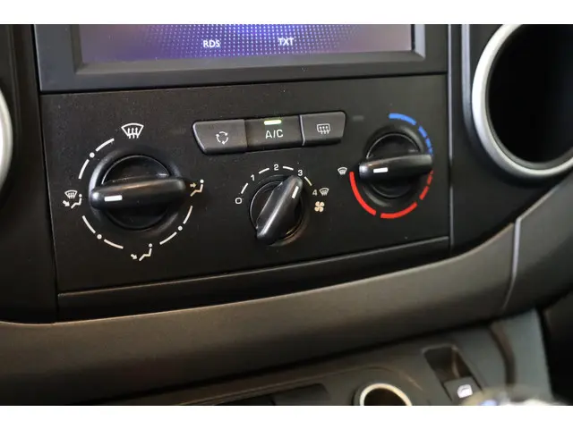 Peugeot Partner Tepee PT 110 Active 2018 Benzine 26