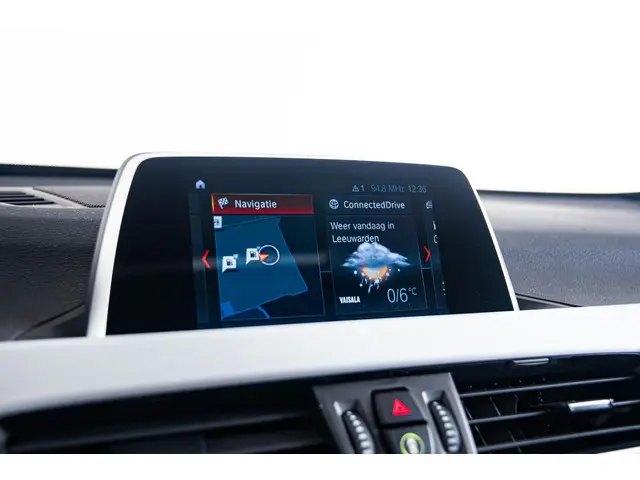 BMW X1 sDrive20i High Executive 2019 Benzine 16