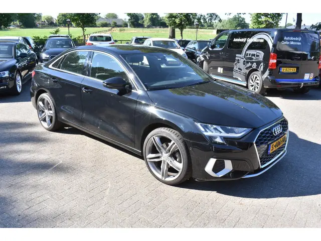 Audi A3 Limousine 30 TFSI Advanced edition 2022 Benzine 32