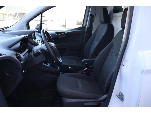 Ford Transit Courier 1.5 TDCI Trend 2019 Diesel 10