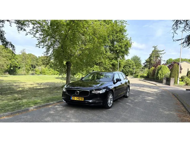 Volvo V90 2.0 T4 2019 YOUR CLASSIC CAR-SOLD. 2019 Benzine 6