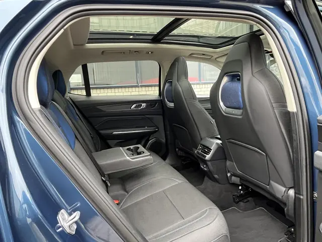 Lynk & Co 01 1.5 2023 Hybride Benzine 34