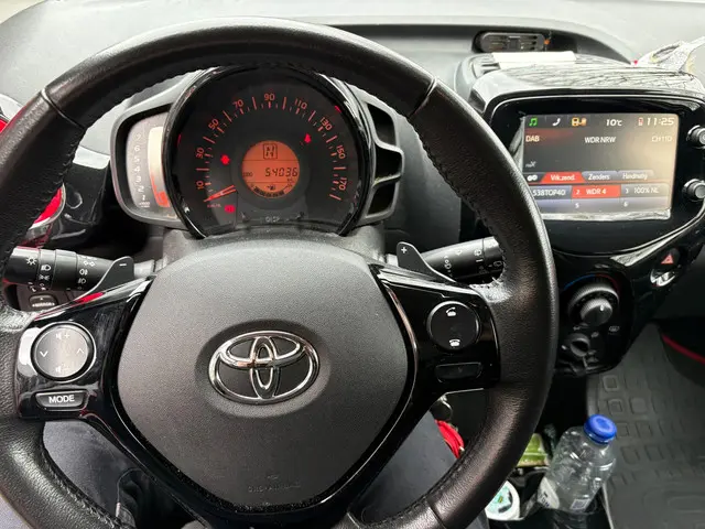 Toyota Aygo 1.0 VVT-i x-cite 2017 Benzine 6