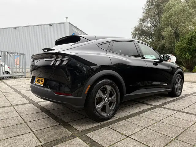 Ford Mustang Mach-E Aut. 75kWh 2021 Elektrisch 6