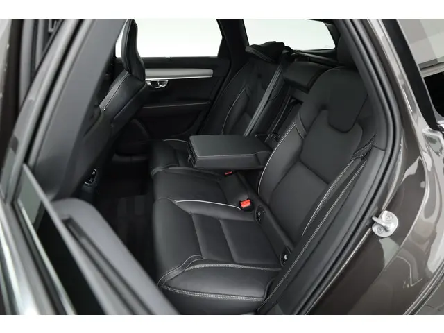 Volvo V90 B4 Ultimate Bright 197pk 2023 Diesel 26