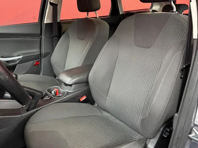 Ford Focus Wagon 1.6 TDCI Titanium 2015 Diesel 7