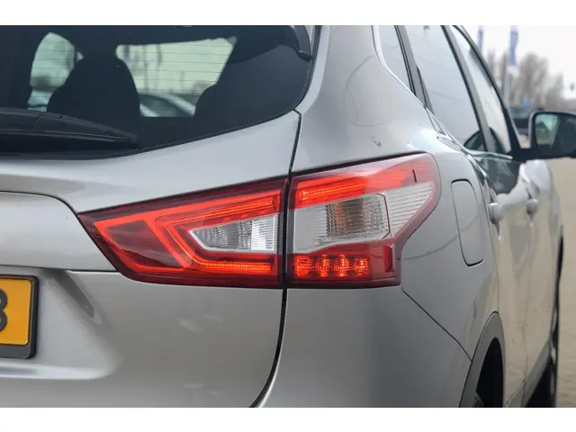 Nissan QASHQAI 1.2 Connect Edition 2015 Benzine 5