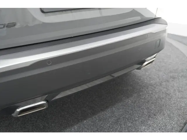 Peugeot 2008 PureTech 130 EAT8 GT 2024 Benzine 32