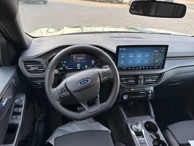 Ford Kuga 2.5 PHEV ST-Line X 2025 Hybride Benzine 20