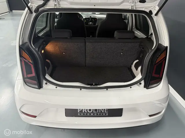 Volkswagen up! 1.0 BMT high up! 2019 Benzine 13