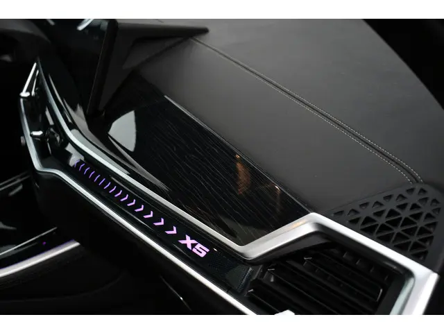 BMW X5 xDrive50e M-Sport 2023 Hybride Benzine 82