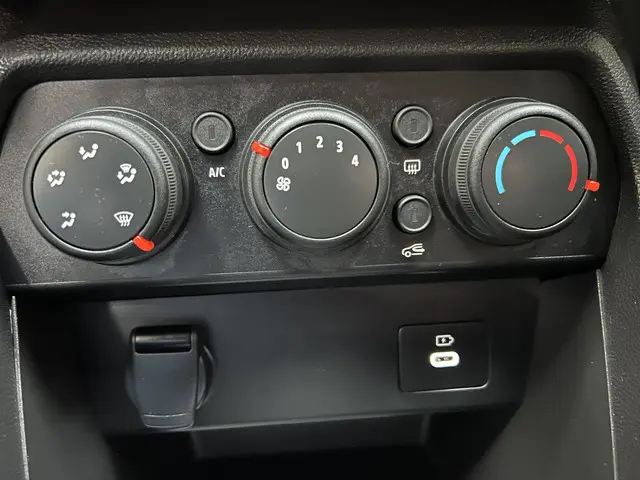 Dacia Jogger 1.0 TCe 110 Expression 2024 Benzine 12