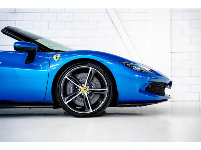Ferrari 296 GTS 2024 Hybride Benzine 16