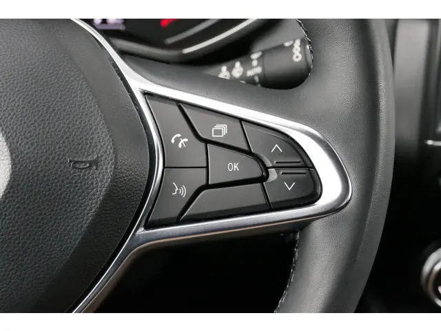 Renault Clio 1.0 TCe Intens 2020 Benzine 40