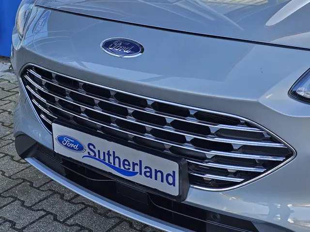 Ford Kuga 2.5 PHEV Titanium X 2023 Hybride Benzine 31
