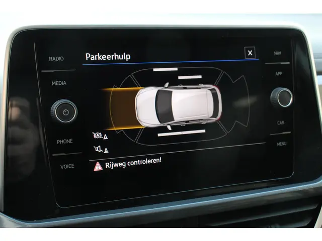 Volkswagen T-Roc 1.5 TSI DSG Style 2023 Benzine 20