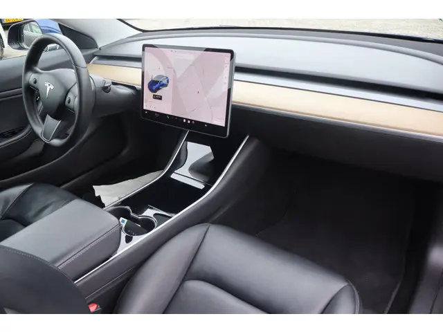 Tesla Model 3 Long Range AWD 75 kWh 2019 Elektrisch 5