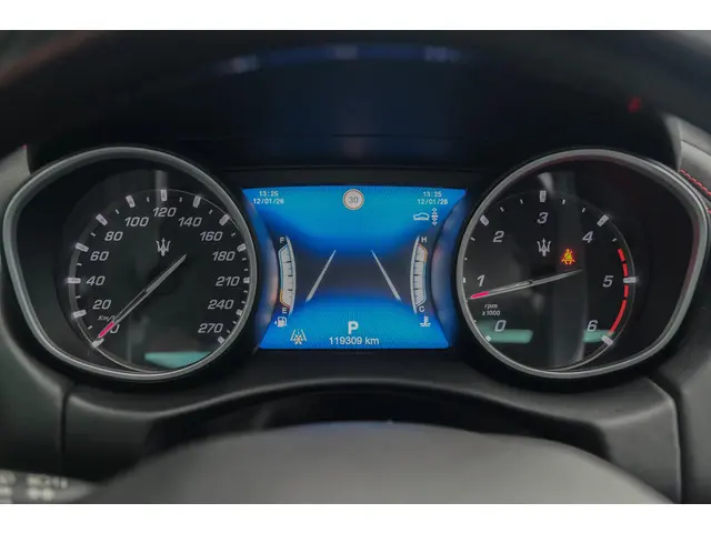 Maserati Levante Gransport 3.0 V6 D 275pk 2019 Diesel 25