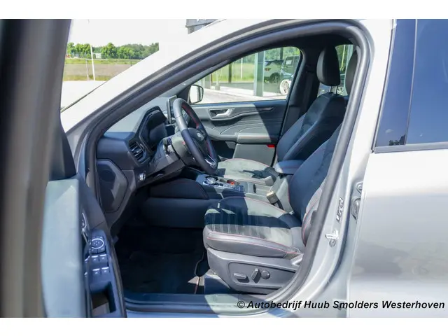 Ford Kuga 2.5 PHEV e-CVT ST-Line X 2022 Hybride Benzine 15