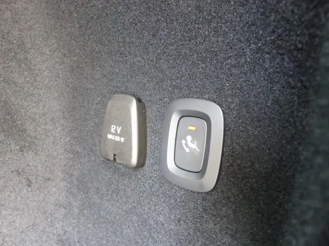 Volvo V60 B4 Plus Dark 2024 Benzine 14