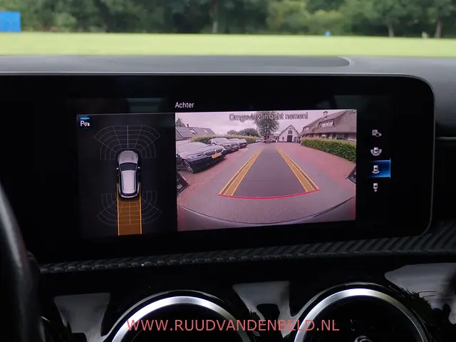 Mercedes-Benz CLA Shooting Brake 180 2020 Benzine 12