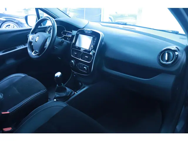 Renault Clio Estate 0.9 TCe Intens 2017 Benzine 9