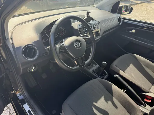 Volkswagen up! 1.0 BMT high up! 2018 Benzine 2