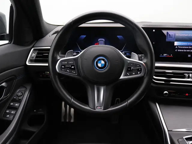 BMW 3 Serie 330e Touring 2022 Hybride Benzine 7