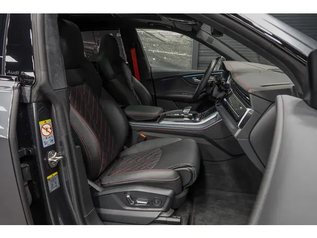 Audi SQ8 4.0 TFSI Quattro 2024 Benzine 4