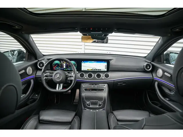 Mercedes-Benz E-Klasse E300 de 2022 Hybride Diesel 2