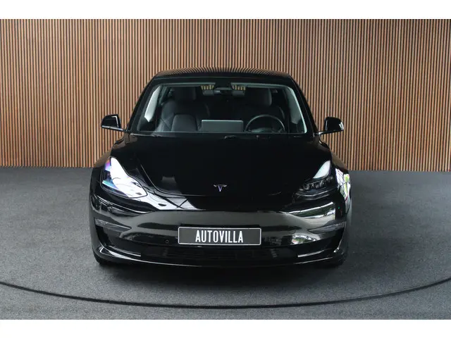 Tesla Model 3 RWD 2022 Elektrisch 8