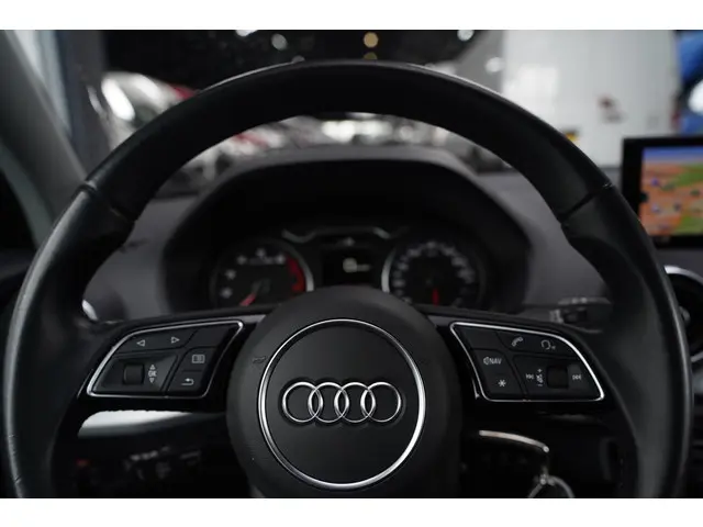Audi Q2 35 TFSI epic 2020 Benzine 21