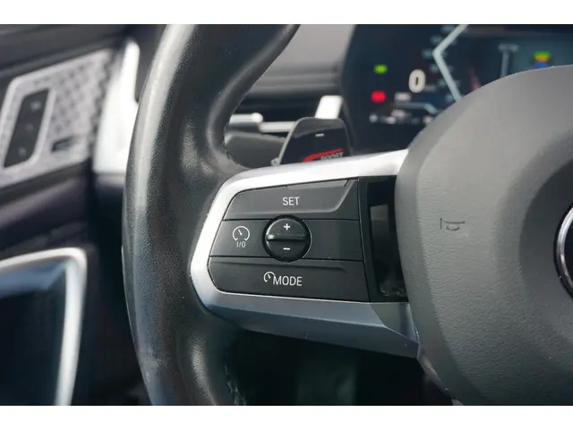 BMW X1 sDrive18i 2022 Benzine 12