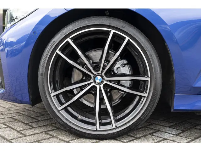 BMW 3 Serie 320i High Executive 2020 Benzine 9