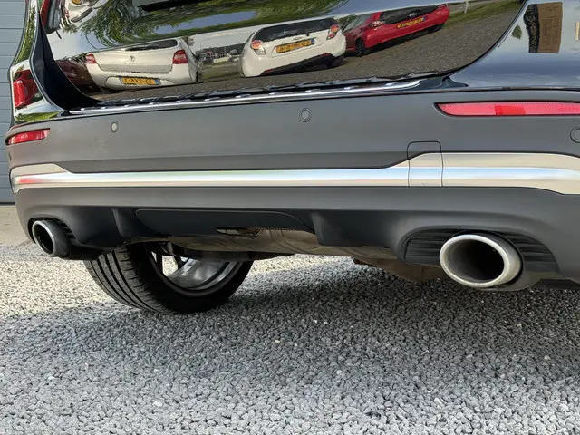 Mercedes-Benz GLA AMG 35 4MATIC 2021 Benzine 33