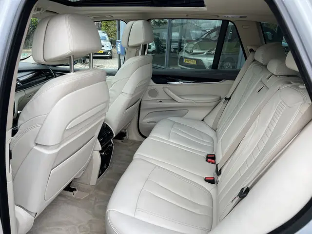 BMW X5 xDrive40e High Executive 2015 Hybride Benzine 38