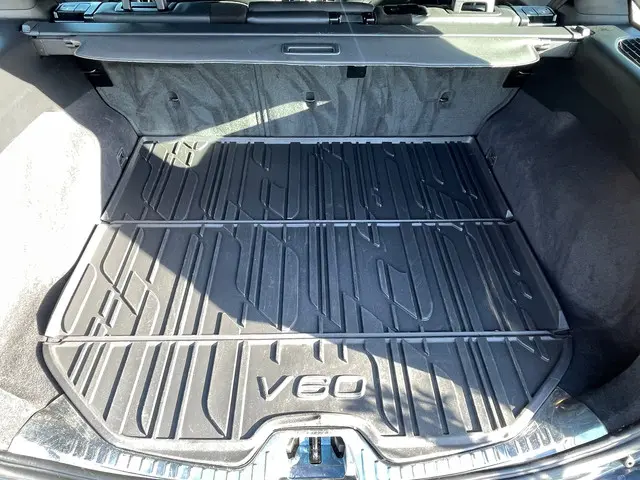 Volvo V60 1.5 T3 Nordic+ R-DESIGN AUTOMAAT 2017 Benzine 13