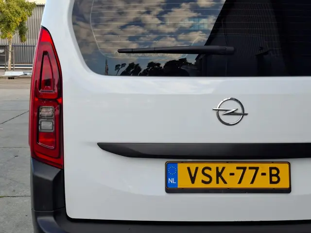 Opel Combo 1.5D L1H1 Edition 2022 Diesel 11